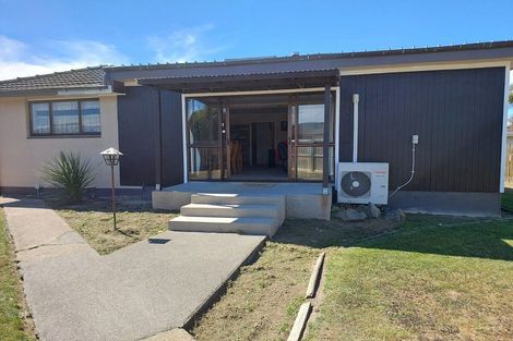 Photo of property in 19 Rugby Street, Waimate, 7924