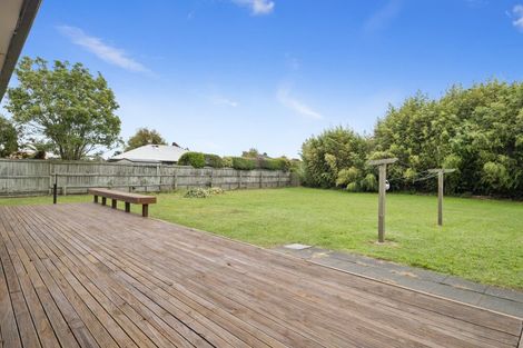 Photo of property in 11 Farnworth Avenue, Holdens Bay, Rotorua, 3010