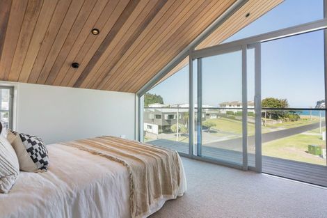 Photo of property in 203 Winifred Avenue, Whangamata, 3620