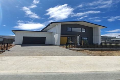 Photo of property in 4 Pateke Drive, Kenepuru, Porirua, 5022