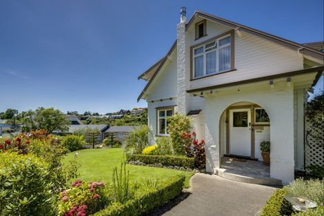 Photo of property in 1 Lambton Road, Hospital Hill, Napier, 4110