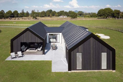 Photo of property in 53 Dysart Lane, Kumeu, 0891