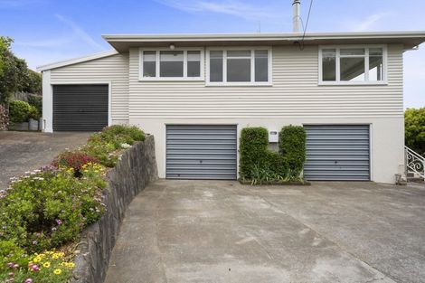 Photo of property in 1 Fairfax Terrace, Frankleigh Park, New Plymouth, 4310