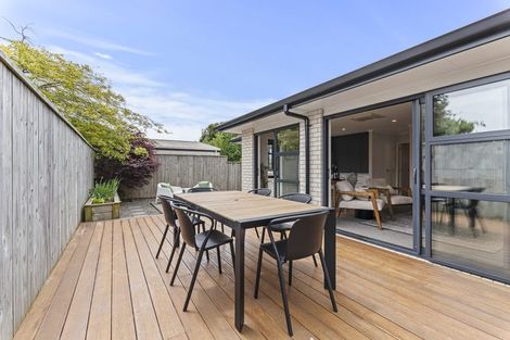 Photo of property in 25b Karaka Street, Merrilands, New Plymouth, 4312