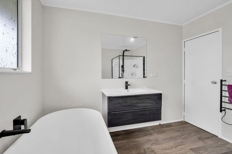 Photo of property in 111 Apollo Parade, Milson, Palmerston North, 4414