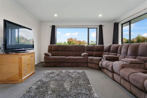 Photo of property in 28 Lilac Close, Cambridge, 3434