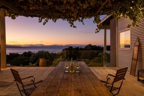 Photo of property in 1160a Abel Tasman Drive, Ligar Bay, Takaka, 7183