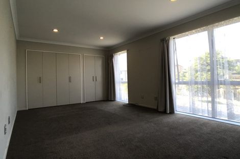 Photo of property in 111 Fernhill Way, Oteha, Auckland, 0632