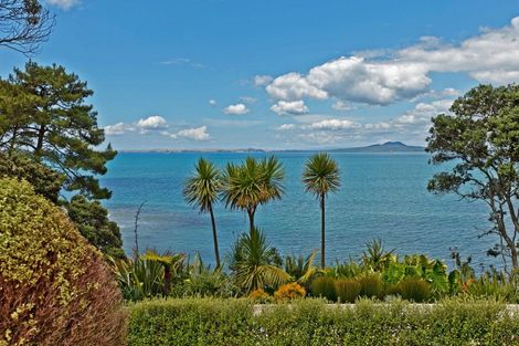 Photo of property in 75 Cliff Road, Torbay, Auckland, 0630