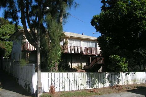 Photo of property in 137 Sunnynook Road, Forrest Hill, Auckland, 0620