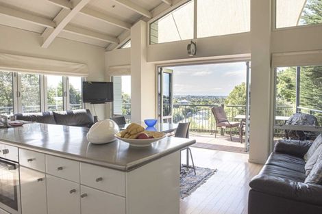 Photo of property in 1a Sherwood Lane, Cashmere, Christchurch, 8022