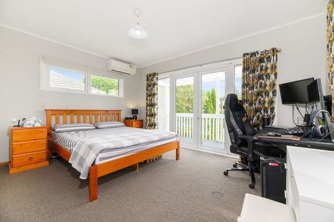 Photo of property in 71 Dundale Avenue, Blockhouse Bay, Auckland, 0600