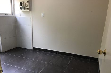 Photo of property in 65 Chelsea View Drive, Chatswood, Auckland, 0626