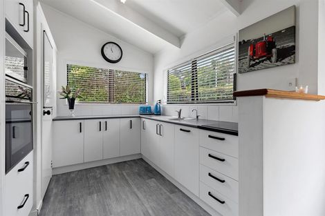 Photo of property in 4 Victory Street, Welcome Bay, Tauranga, 3112