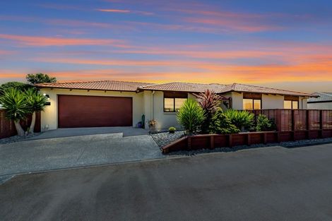 Photo of property in 7 Central Park, Paraparaumu Beach, Paraparaumu, 5032