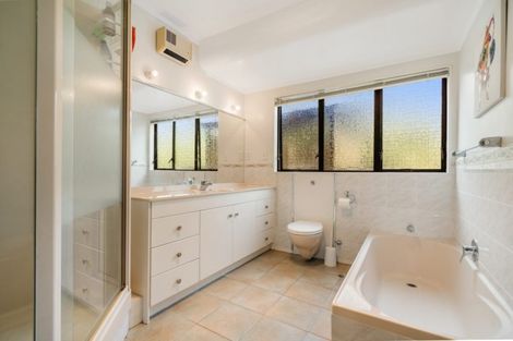 Photo of property in 42 Westview Court, Somerville, Auckland, 2014