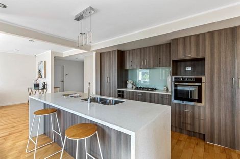 Photo of property in 23 Manutara Avenue, Forrest Hill, Auckland, 0620