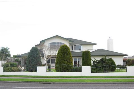 Photo of property in 338 Mangorei Road, Merrilands, New Plymouth, 4312