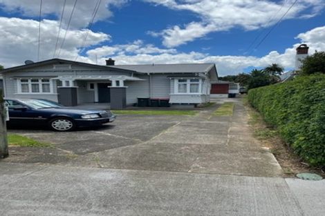 Photo of property in 2/22 Amaru Road, One Tree Hill, Auckland, 1061