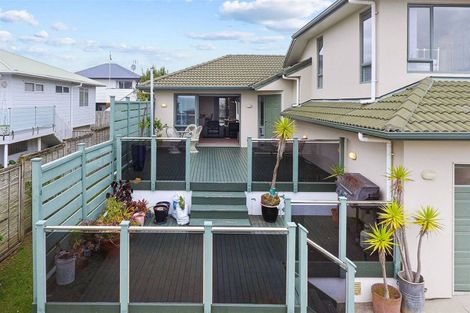 Photo of property in 7 Crispe Road, Clarks Beach, 2122