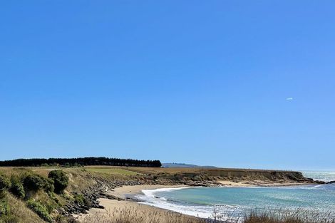 Photo of property in 964 Waianakarua Road, Herbert, 9495