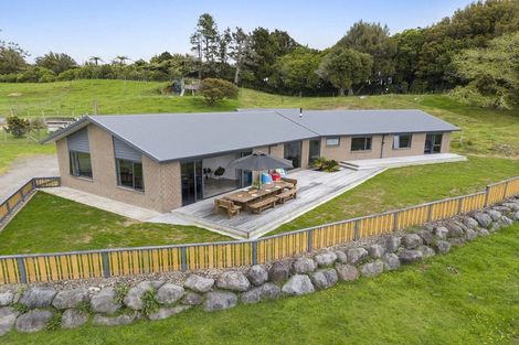 Photo of property in 130 Hurworth Road, Hurworth, New Plymouth, 4371