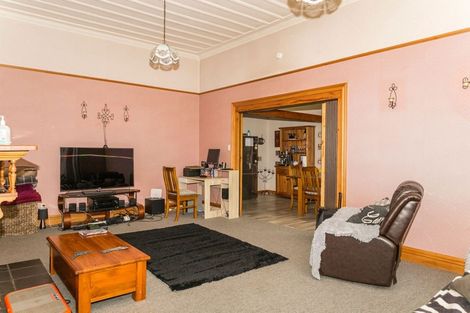 Photo of property in 6 Maine Street, Dannevirke, 4930