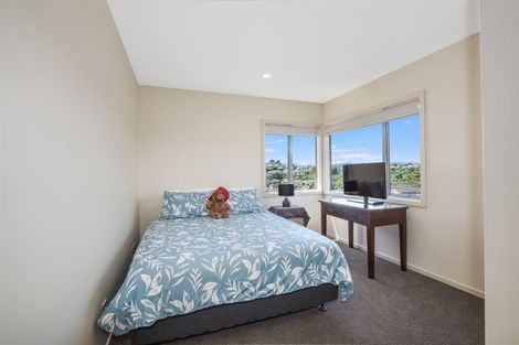 Photo of property in 30 Aotea Drive, Aotea, Porirua, 5024