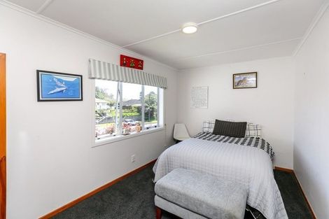 Photo of property in 31 Awanui Street, Merrilands, New Plymouth, 4312