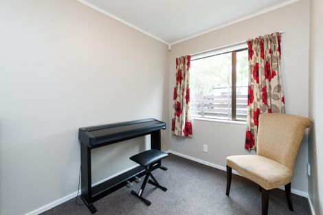 Photo of property in 59 Raglan Avenue, Cloverlea, Palmerston North, 4412