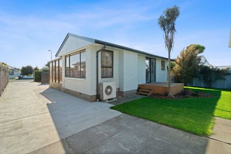 Photo of property in 13 Roswell Place, Islington, Christchurch, 8042