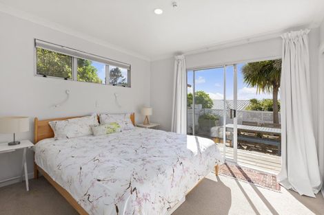 Photo of property in 25a Houghton Bay Road, Houghton Bay, Wellington, 6023