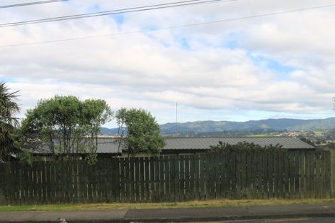 Photo of property in 96 Waimumu Road, Massey, Auckland, 0614