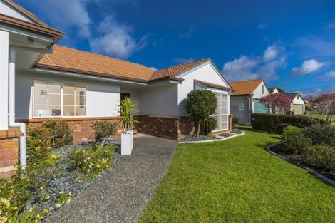 Photo of property in 18 Graven Court, Henderson, Auckland, 0612