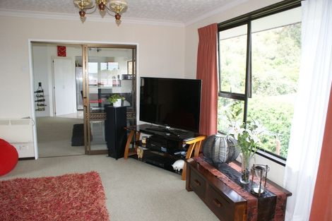 Photo of property in 20 Taupata Street, Redcliffs, Christchurch, 8081