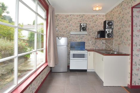 Photo of property in 14 Adderley Terrace, Ravensbourne, Dunedin, 9022