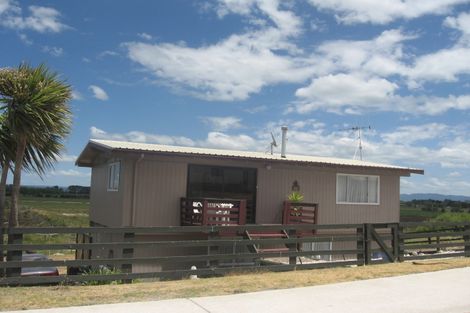 Photo of property in 164 Pukehina Parade, Pukehina, 3189