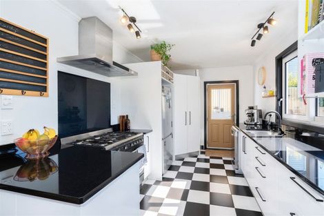 Photo of property in 11 Titoki Road, Raumati Beach, Paraparaumu, 5032