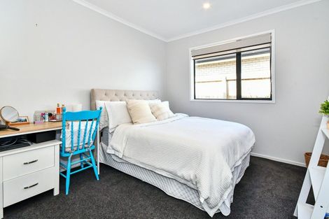 Photo of property in 18 Papaview Road, Papakura, 2110