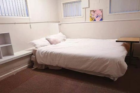 Photo of property in 7 Ellesmere Crescent, Pakuranga Heights, Auckland, 2010