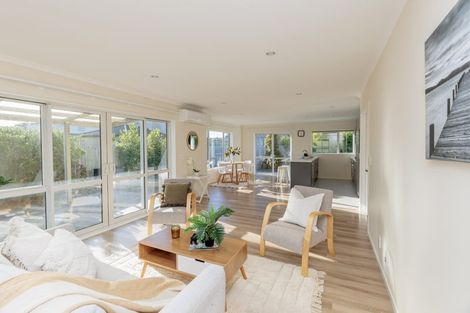 Photo of property in 4 Montego Place, Grenada Village, Wellington, 6037