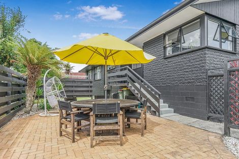 Photo of property in 32 Chedworth Avenue, Chedworth, Hamilton, 3210