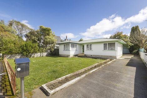 Photo of property in 17 Buick Crescent, Awapuni, Palmerston North, 4412