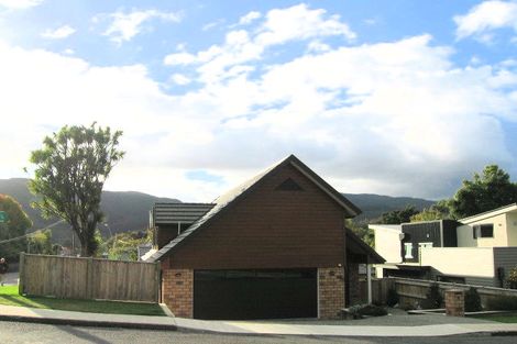 Photo of property in 1a Marlborough Street, Silverstream, Upper Hutt, 5019