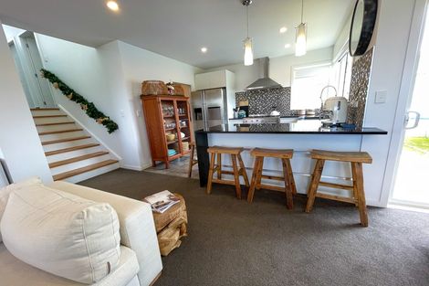 Photo of property in 129 Endeavour Drive, Whitby, Porirua, 5024