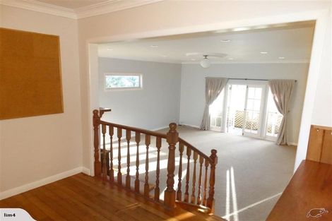 Photo of property in 39 Pleasant Road, Glen Eden, Auckland, 0602