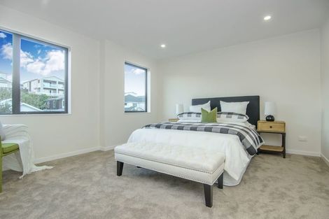 Photo of property in 32 Caldera Drive, Long Bay, Auckland, 0630