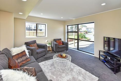 Photo of property in 153 Finlayson Avenue, Clendon Park, Auckland, 2103