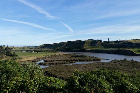 Photo of property in 2 Cambridge Street, Patea, 4520