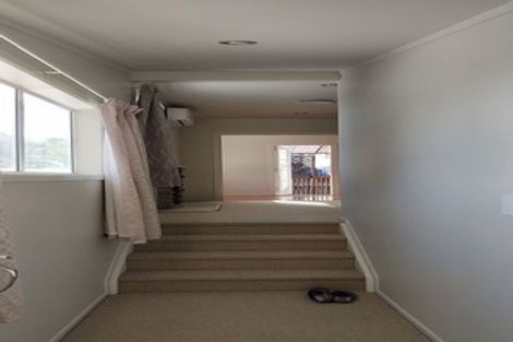 Photo of property in 14 Woodstock Road, Forrest Hill, Auckland, 0620